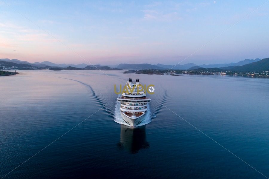 Seabourn Ovation-9.jpg - Uavpic