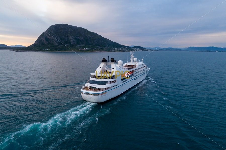 Star Breeze-10.jpg - Uavpic