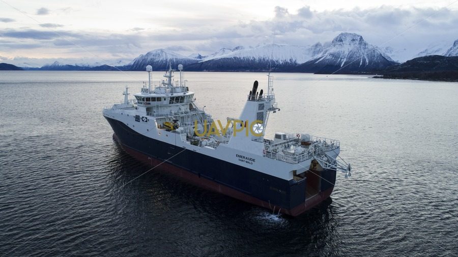 Emeraude 416.jpg - Uavpic