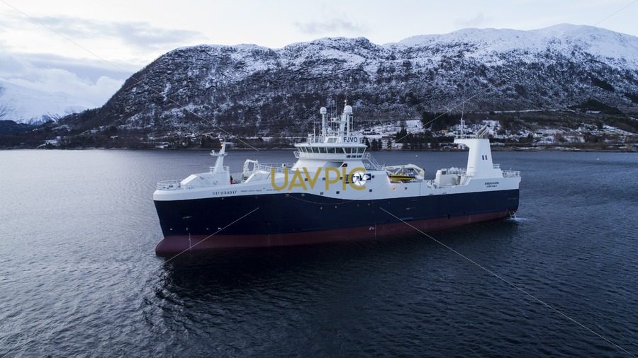 Emeraude 420.jpg - Uavpic