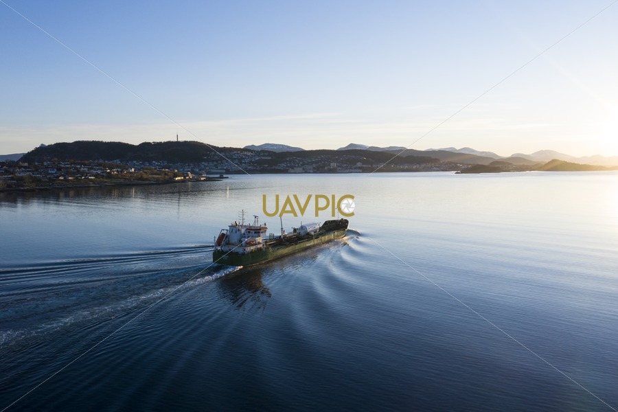 Thun EOS 833.jpg - Uavpic