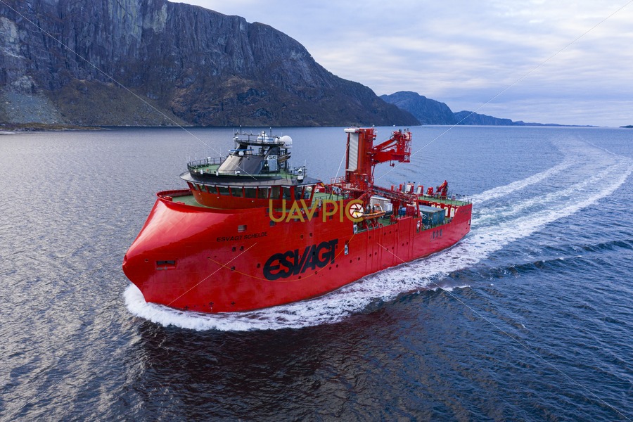 Esvagt Schelde 593.jpg - Uavpic