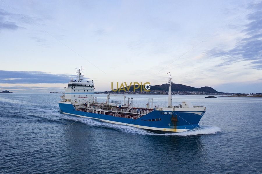 Lexus 55.jpg - Uavpic