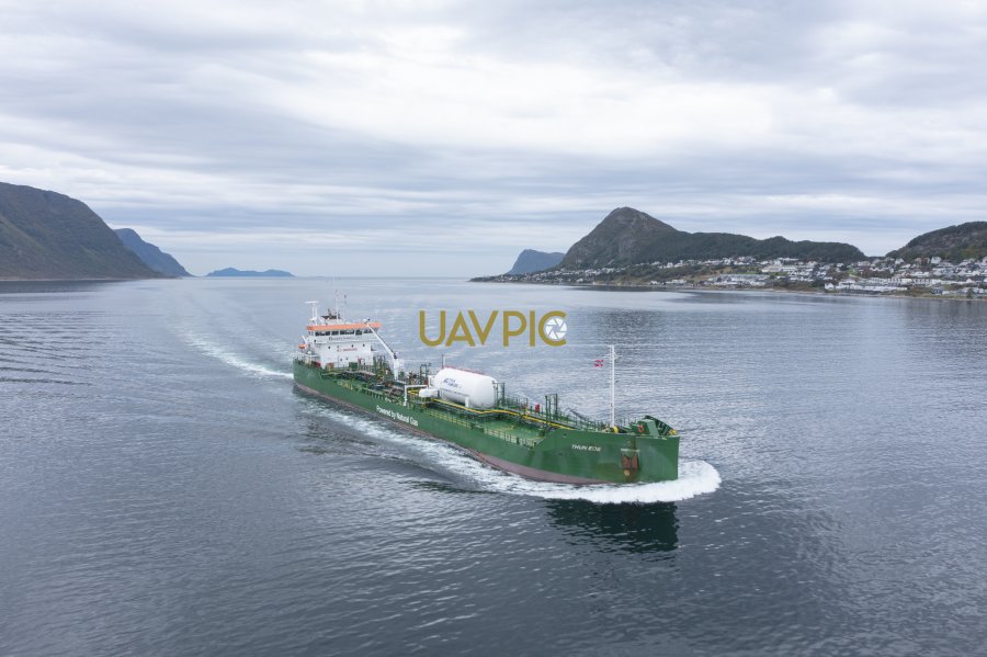 Thun Eos 235.jpg - Uavpic