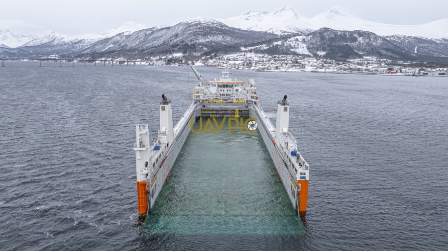 Yacht Servant 878.jpg - Uavpic