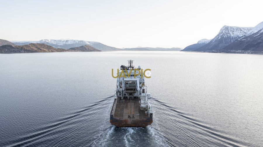 Island Valiant 256.jpg - Uavpic