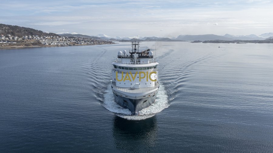 Island Vanguard 371.jpg - Uavpic