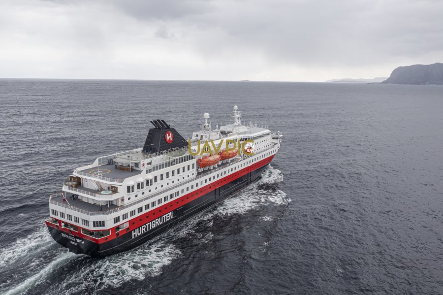 Richard With 621.jpg - Uavpic