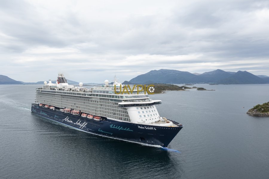 Mein Schiff 6 529.jpg - Uavpic