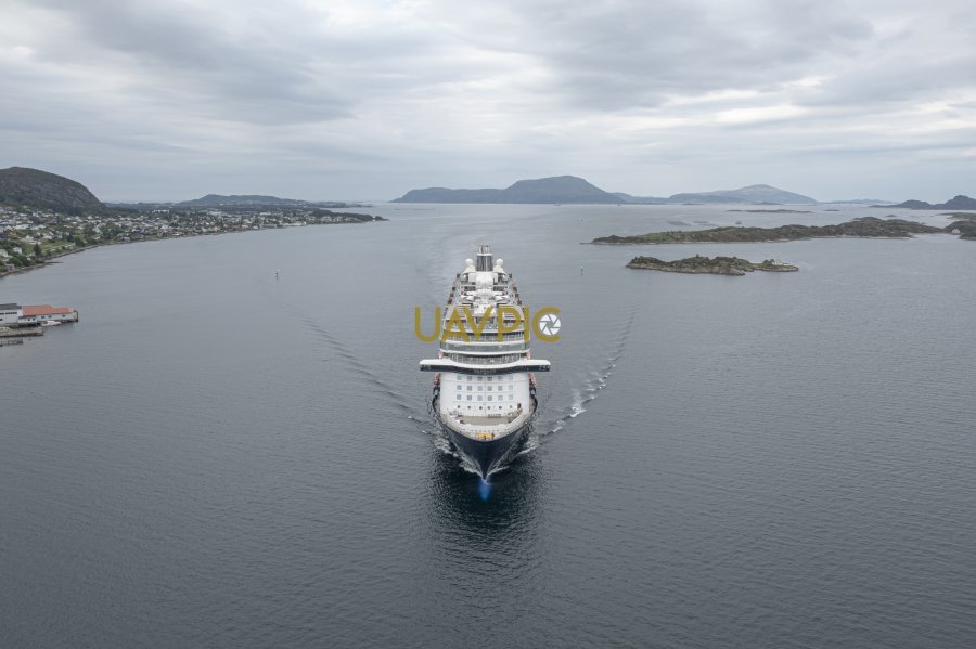 Mein Schiff 6 537.jpg - Uavpic