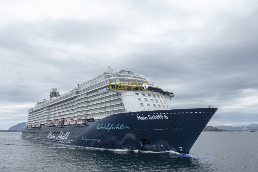 Mein Schiff 6 551.jpg - Uavpic