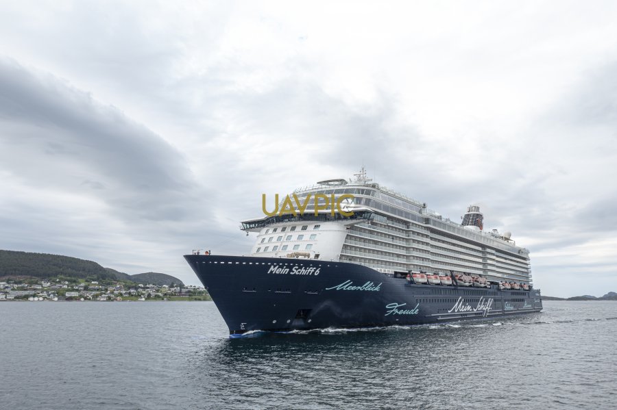 Mein Schiff 6 553.jpg - Uavpic