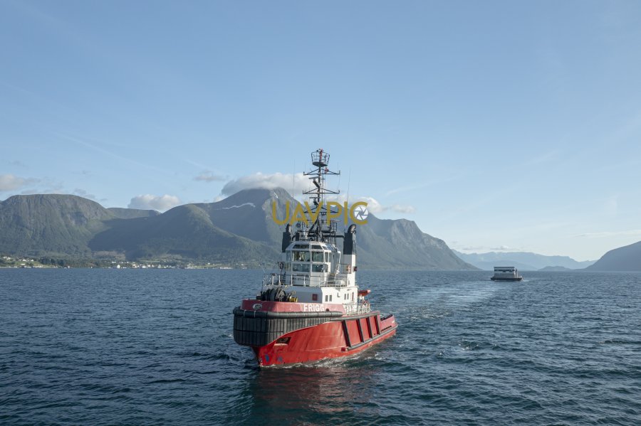 Frigg towing Dagmar Blix 148.jpg - Uavpic